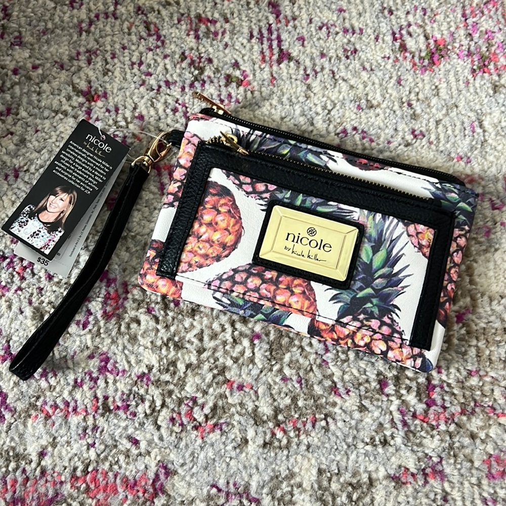 NWT Nicole by Nicole Miller pineapple clutch wristlet